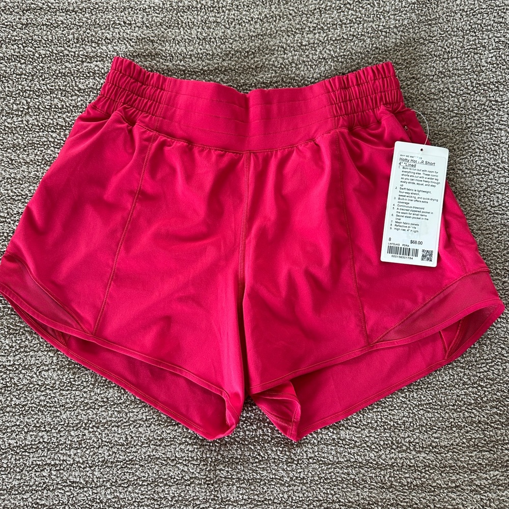 Lululemon Athletica Pink Hotty Hot shorts, size 8, new with tags
